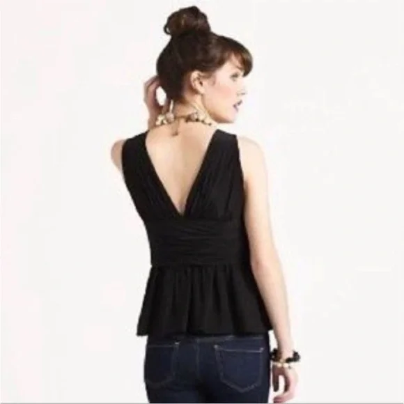 KATE SPADE black silk dressy top with side zipper - Picture 2 of 11